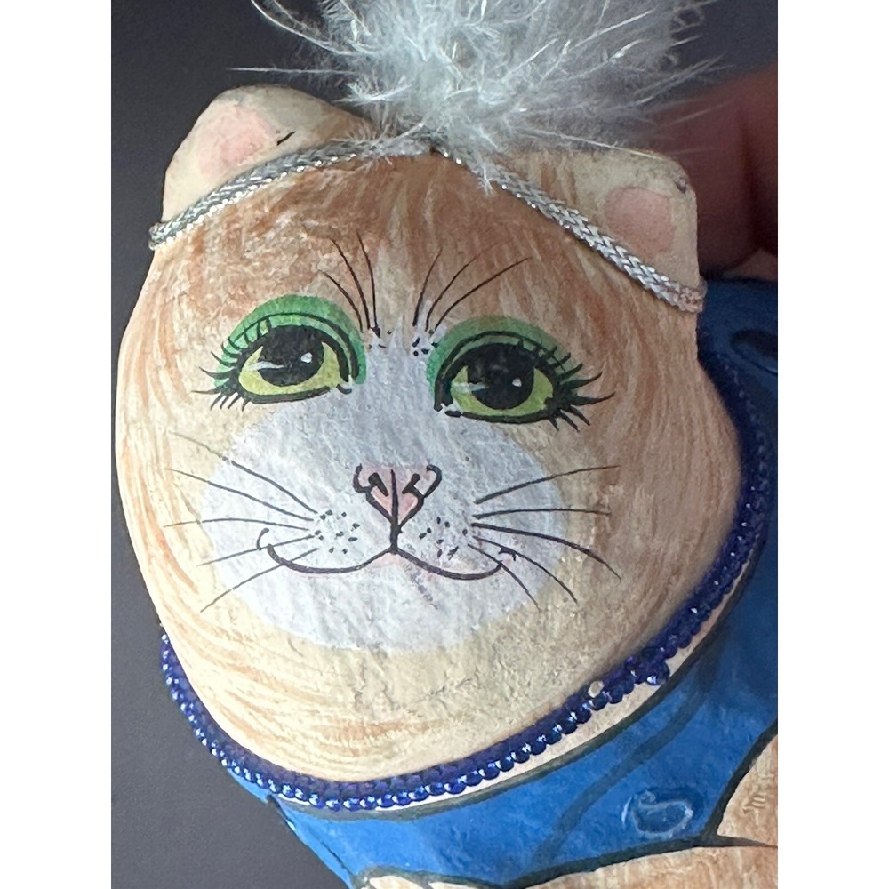 HABITAT  INTERNATIONAL PAPER MACHE CAT HOLIDAY CHRISTMAS  XMAS ORNAMENT Kitten